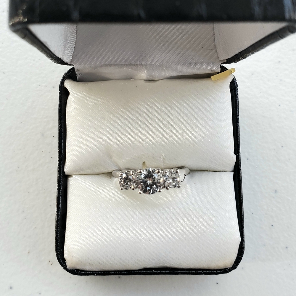 Triple Gemstone 3-Stone Cubic Zirconia Sterling Silver Ring Size 6